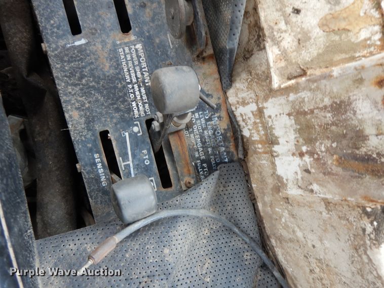 image for item GG9374 Case 1570  tractor