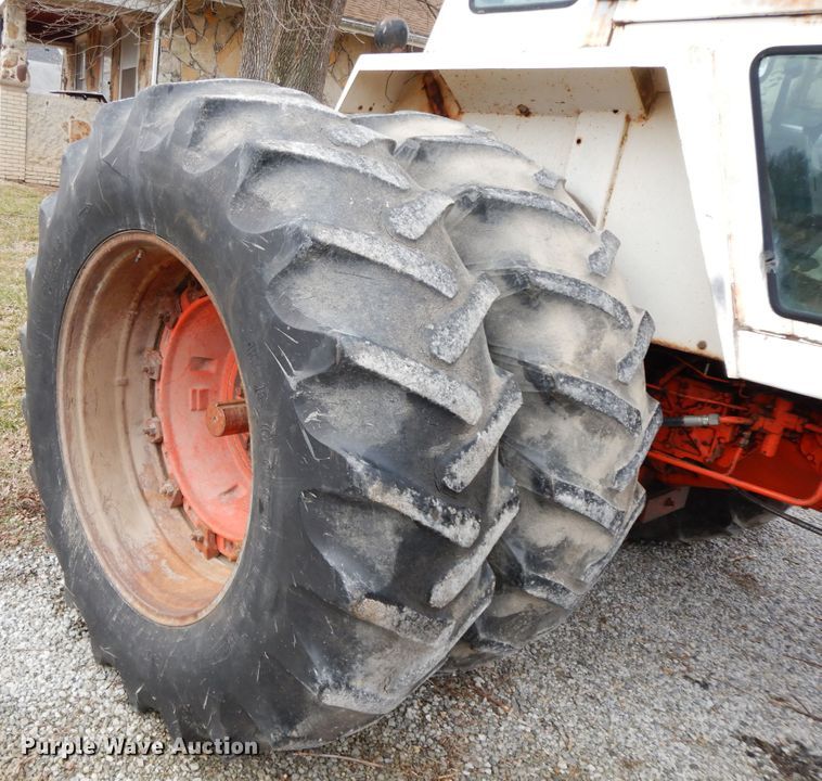 image for item GG9374 Case 1570  tractor