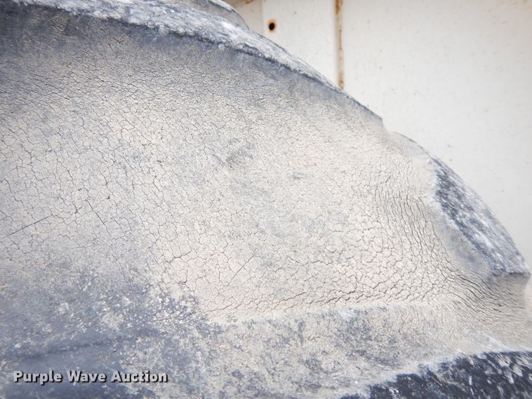 image for item GG9374 Case 1570  tractor