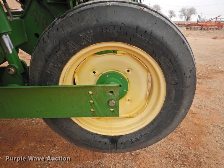 image for item HN9112 2005 John Deere 1790 CCS  planter