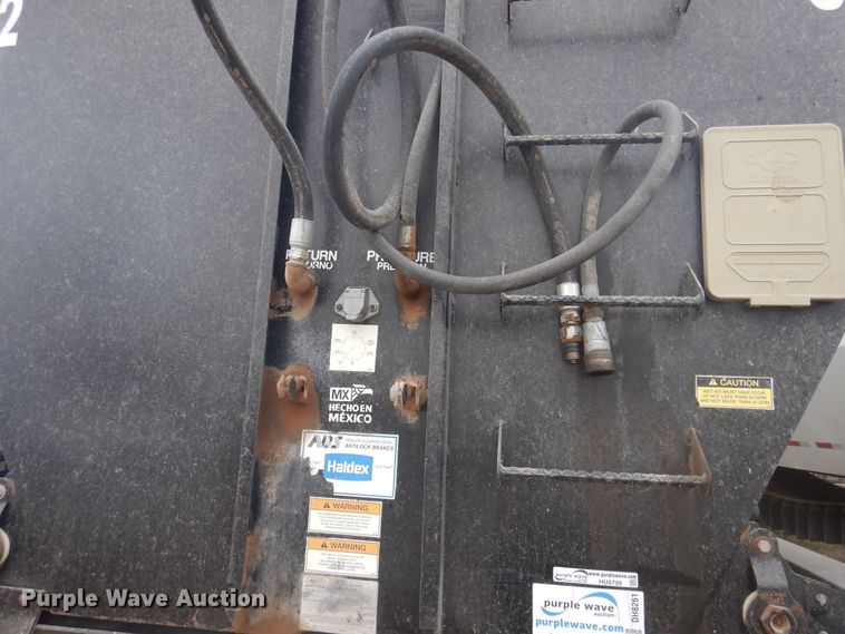 image for item HU9709 2008 Aulick 4260542 live bottom trailer