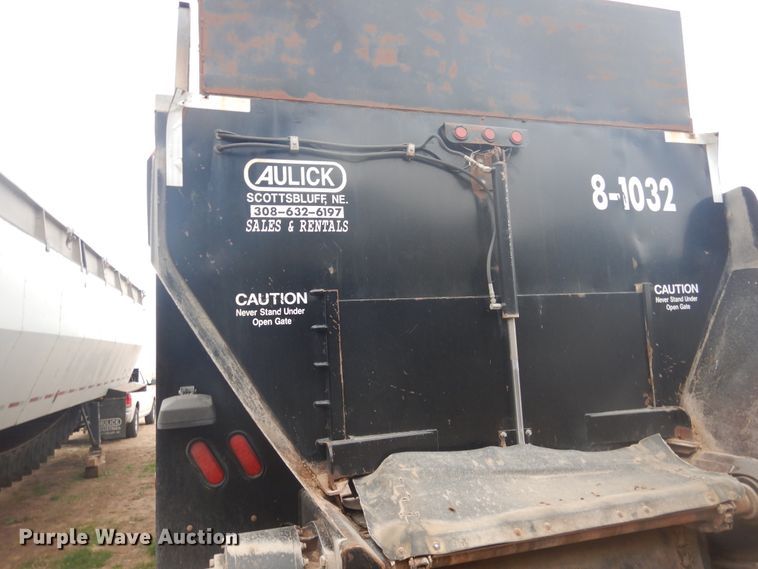 image for item HU9709 2008 Aulick 4260542 live bottom trailer