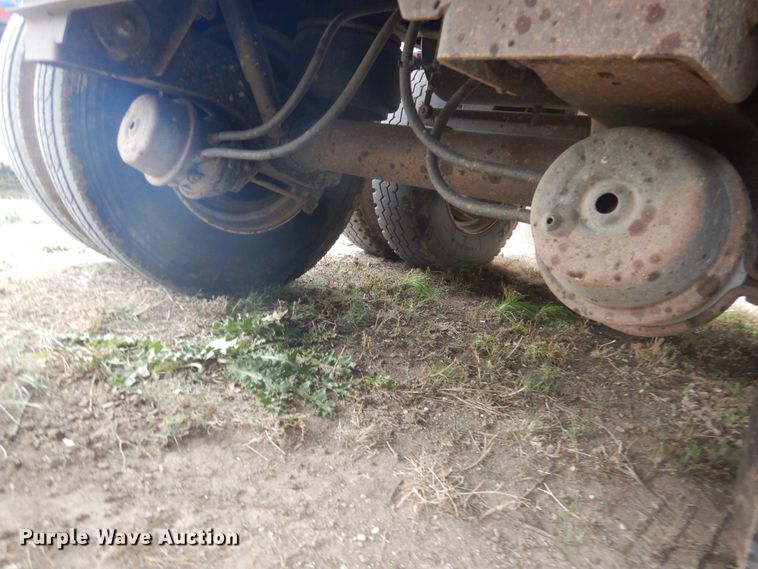 image for item HU9709 2008 Aulick 4260542 live bottom trailer