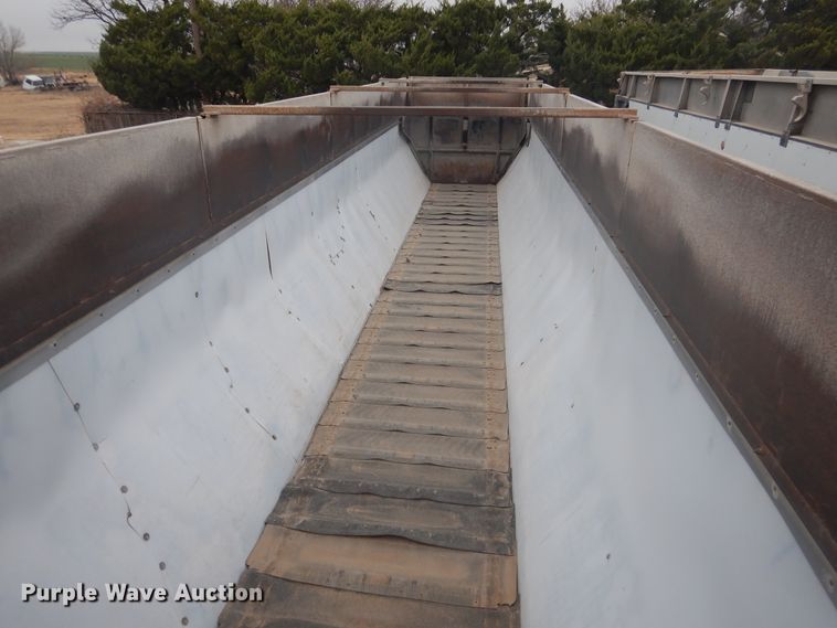 image for item HU9709 2008 Aulick 4260542 live bottom trailer