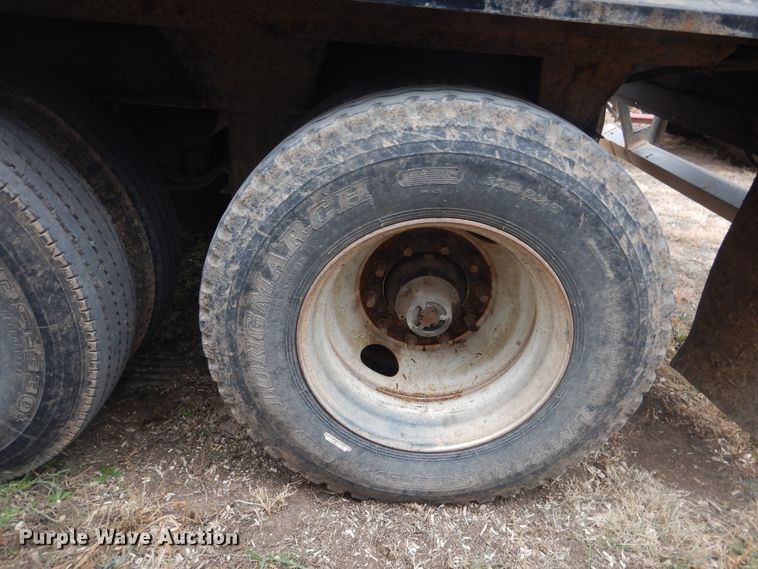 image for item HU9709 2008 Aulick 4260542 live bottom trailer