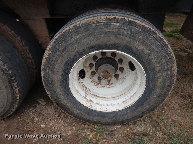 image for item HU9709 2008 Aulick 4260542 live bottom trailer