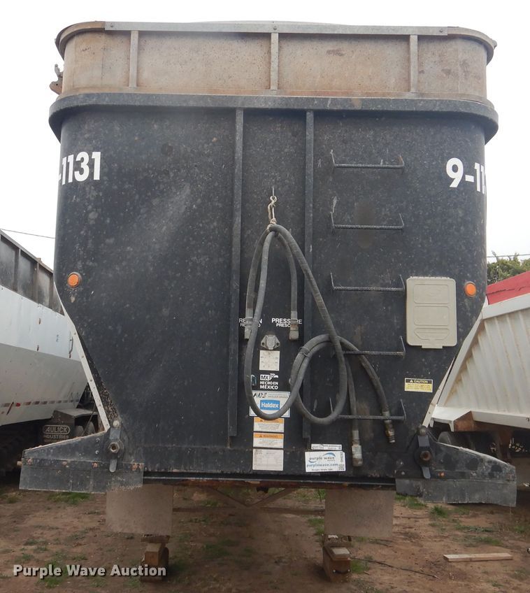 image for item HU9710 2009 Aulick 4270542 live bottom trailer