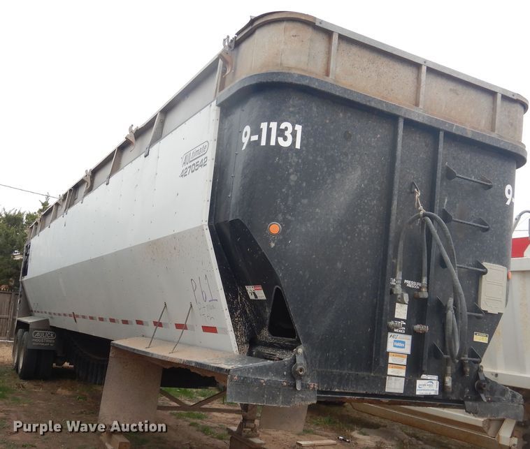 image for item HU9710 2009 Aulick 4270542 live bottom trailer