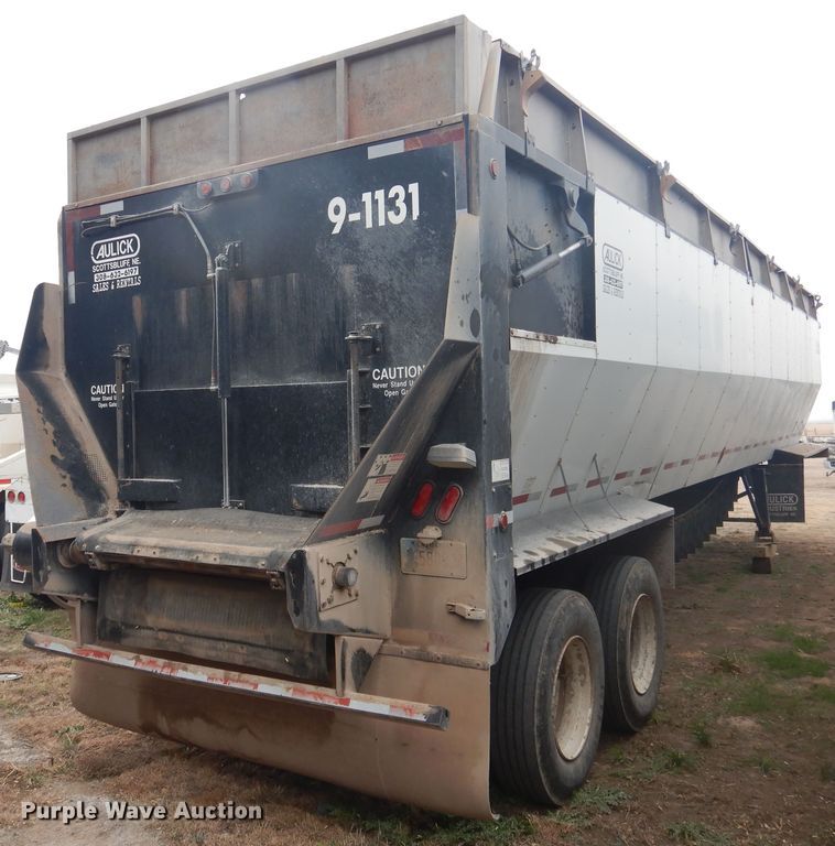 image for item HU9710 2009 Aulick 4270542 live bottom trailer