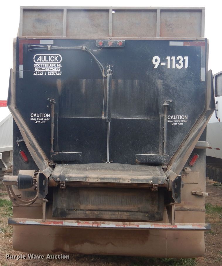 image for item HU9710 2009 Aulick 4270542 live bottom trailer