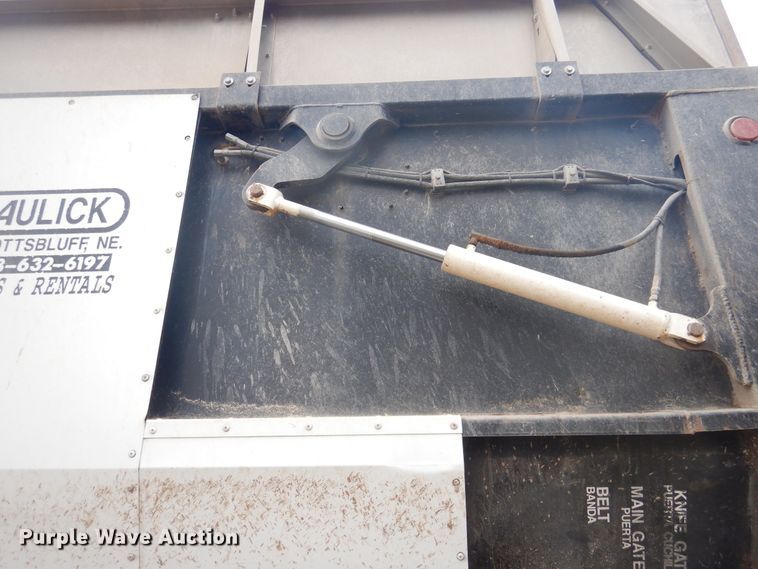 image for item HU9710 2009 Aulick 4270542 live bottom trailer