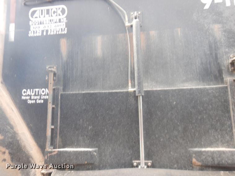 image for item HU9710 2009 Aulick 4270542 live bottom trailer