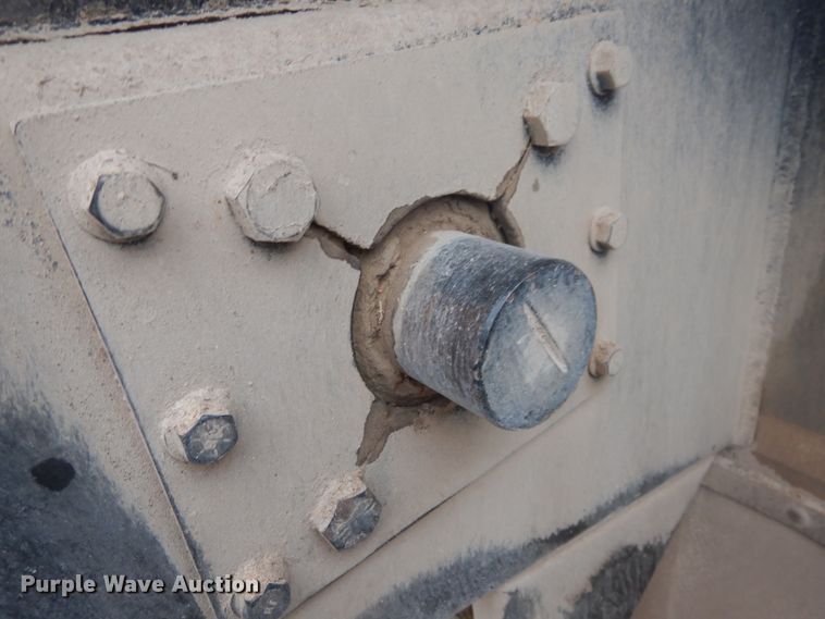 image for item HU9710 2009 Aulick 4270542 live bottom trailer