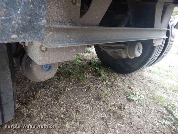 image for item HU9710 2009 Aulick 4270542 live bottom trailer