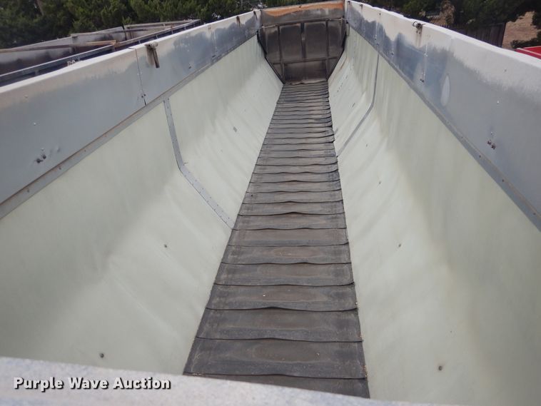 image for item HU9710 2009 Aulick 4270542 live bottom trailer