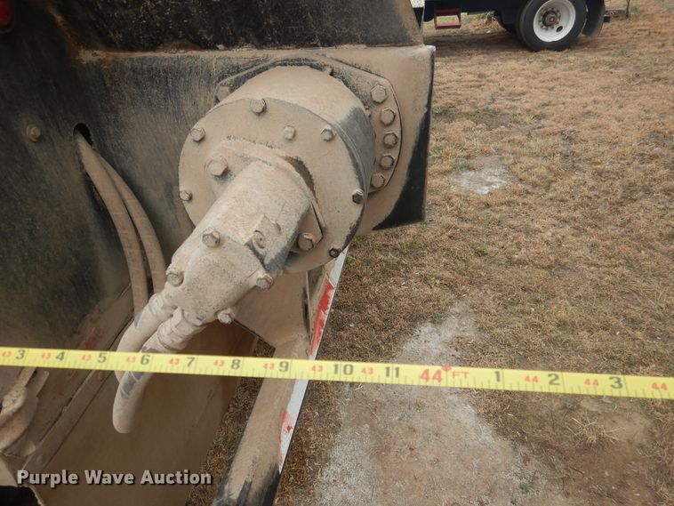 image for item HU9710 2009 Aulick 4270542 live bottom trailer