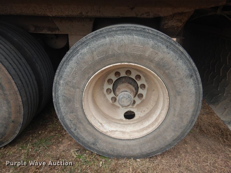 image for item HU9710 2009 Aulick 4270542 live bottom trailer