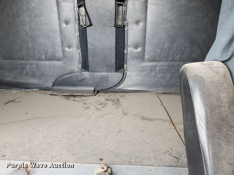 image for item HW9671 1989 White GMC WIA  semi truck