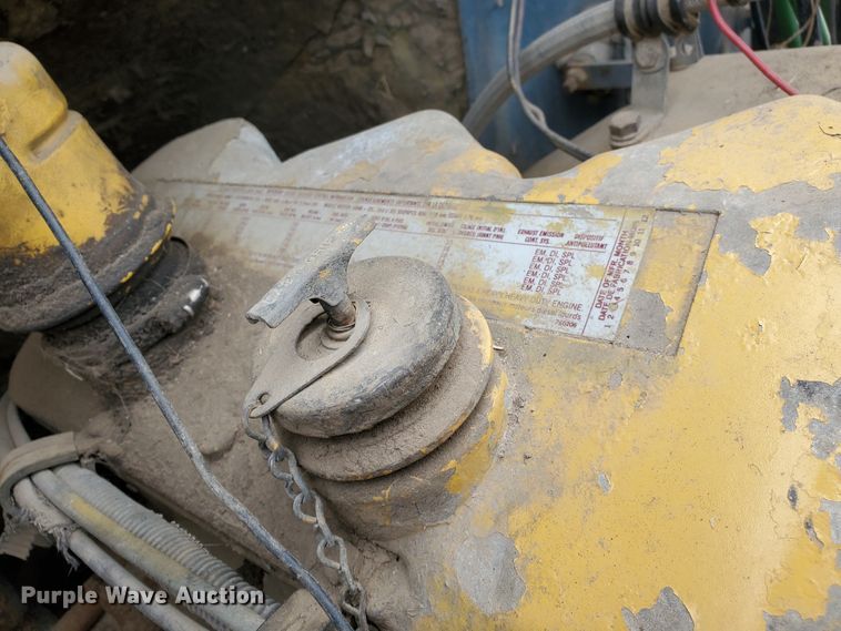 image for item HW9671 1989 White GMC WIA  semi truck