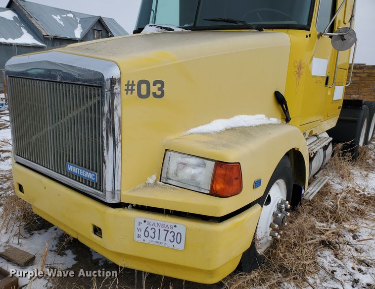 image for item HW9671 1989 White GMC WIA  semi truck