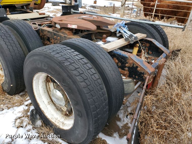 image for item HW9671 1989 White GMC WIA  semi truck