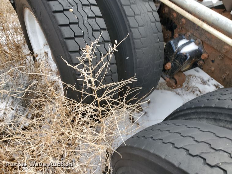 image for item HW9671 1989 White GMC WIA  semi truck