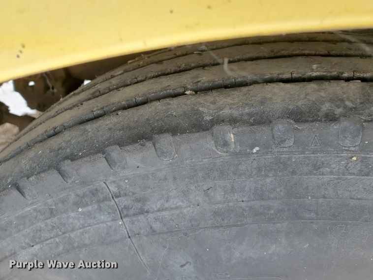 image for item HW9671 1989 White GMC WIA  semi truck