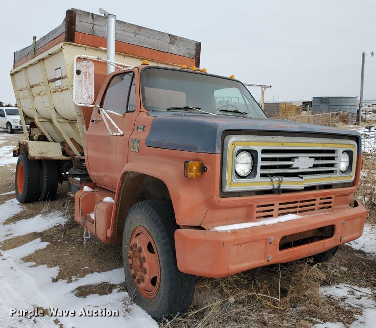 image for item HW9672 1977 Chevrolet C60  feed mixer truck
