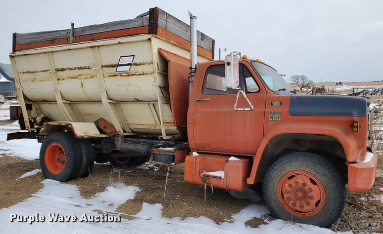 image for item HW9672 1977 Chevrolet C60  feed mixer truck
