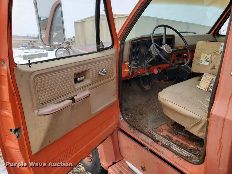 image for item HW9672 1977 Chevrolet C60  feed mixer truck