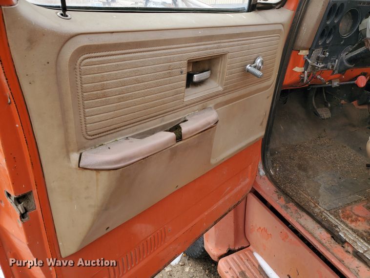 image for item HW9672 1977 Chevrolet C60  feed mixer truck