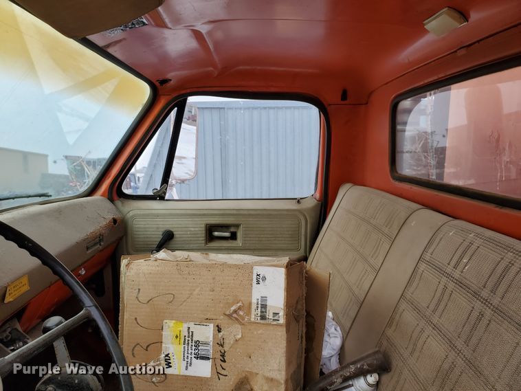 image for item HW9672 1977 Chevrolet C60  feed mixer truck