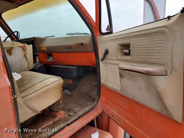 image for item HW9672 1977 Chevrolet C60  feed mixer truck