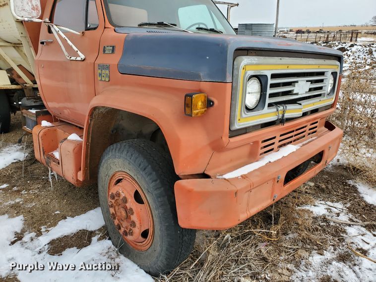 image for item HW9672 1977 Chevrolet C60  feed mixer truck
