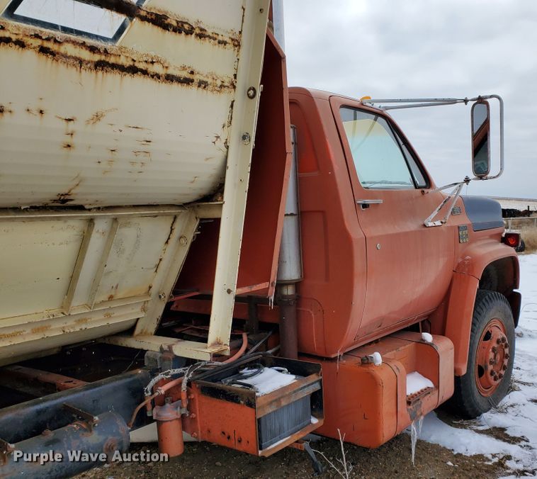 image for item HW9672 1977 Chevrolet C60  feed mixer truck