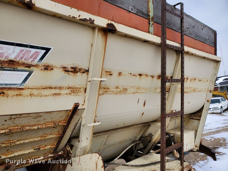 image for item HW9672 1977 Chevrolet C60  feed mixer truck