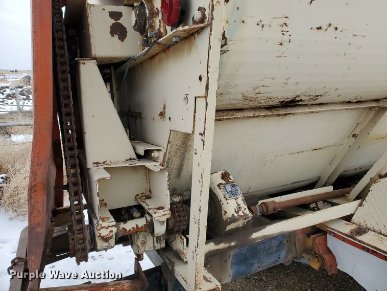 image for item HW9672 1977 Chevrolet C60  feed mixer truck