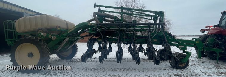 image for item HX9796 2016 Great Plains YP-1225A  no-till planter