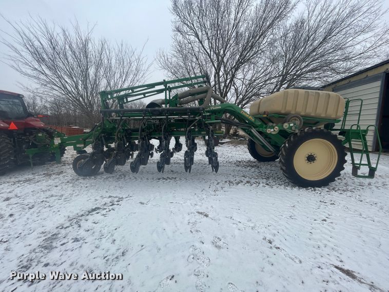 image for item HX9796 2016 Great Plains YP-1225A  no-till planter