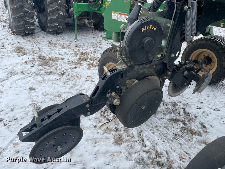 image for item HX9796 2016 Great Plains YP-1225A  no-till planter