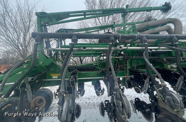 image for item HX9796 2016 Great Plains YP-1225A  no-till planter