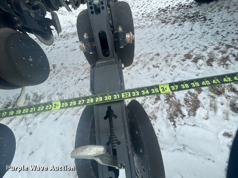 image for item HX9796 2016 Great Plains YP-1225A  no-till planter