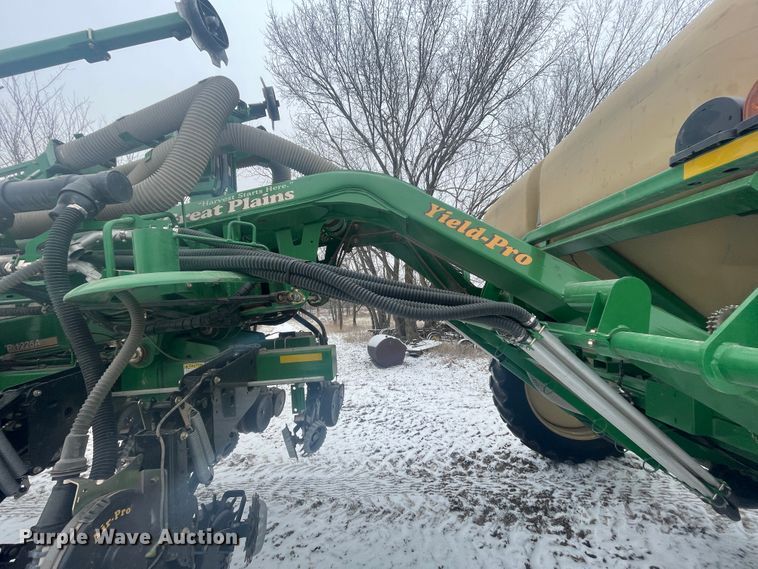 image for item HX9796 2016 Great Plains YP-1225A  no-till planter