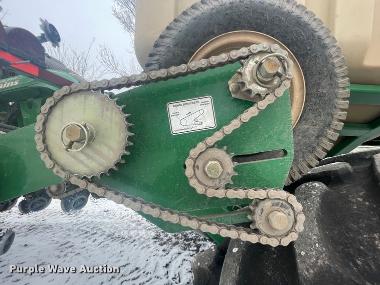 image for item HX9796 2016 Great Plains YP-1225A  no-till planter