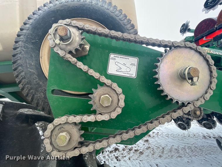 image for item HX9796 2016 Great Plains YP-1225A  no-till planter