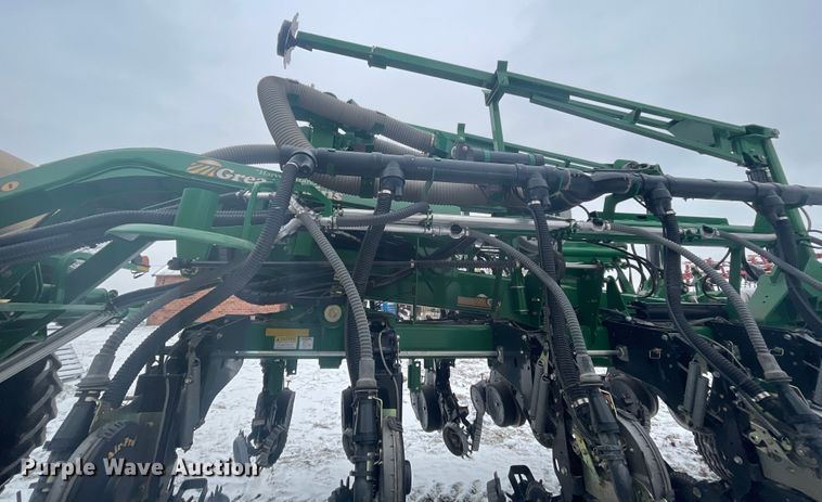 image for item HX9796 2016 Great Plains YP-1225A  no-till planter