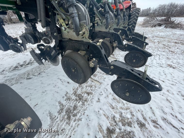 image for item HX9796 2016 Great Plains YP-1225A  no-till planter