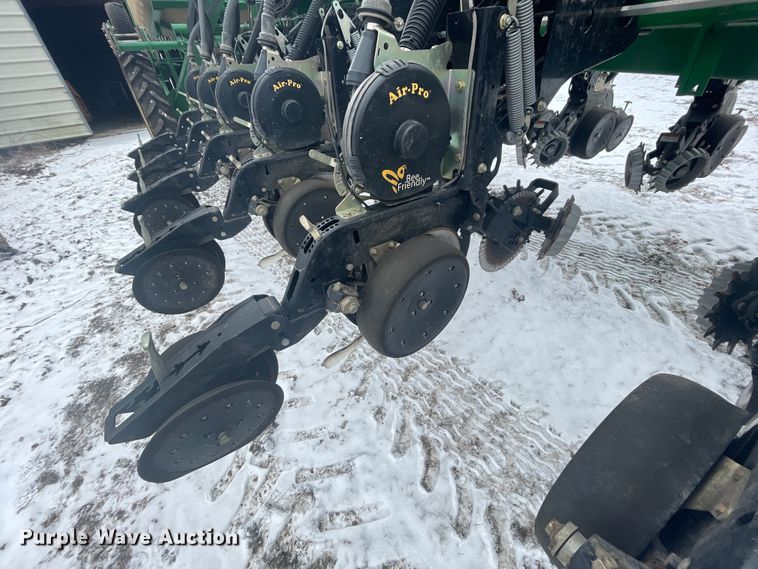 image for item HX9796 2016 Great Plains YP-1225A  no-till planter