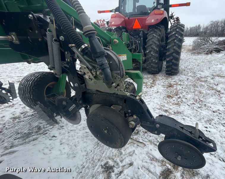 image for item HX9796 2016 Great Plains YP-1225A  no-till planter