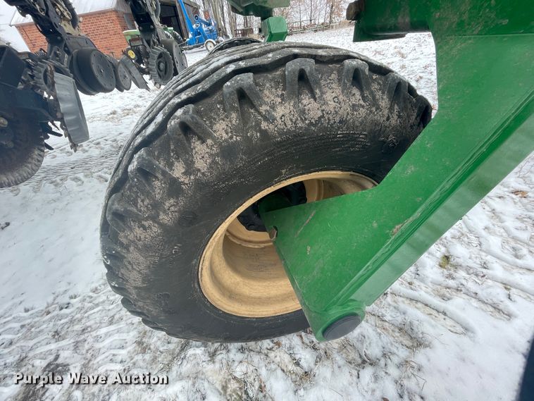 image for item HX9796 2016 Great Plains YP-1225A  no-till planter